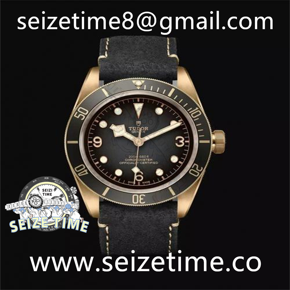 Heritage Black Bay Bronze Gray XF 1:1 Best Edition on Leather Strap A5612 V3