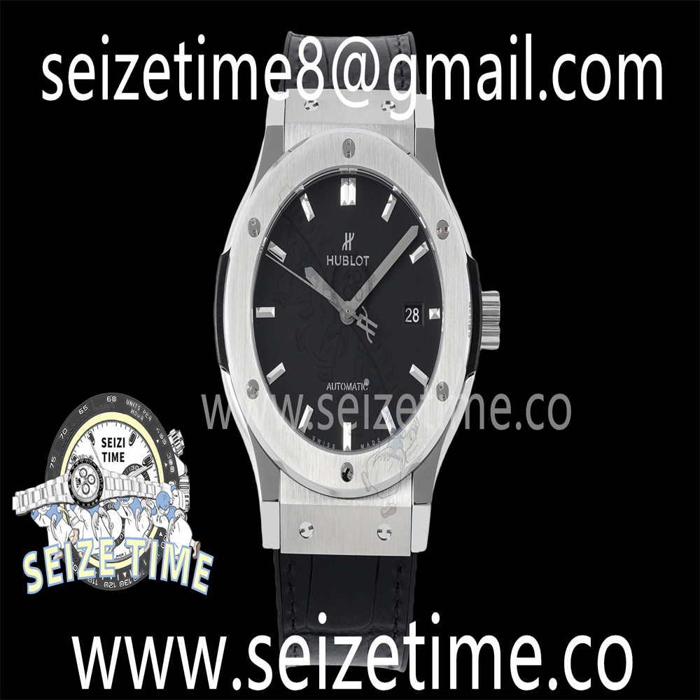 Classic Fusion 42mm APSF 1:1 Best Edition Black Dial on Black Gummy Strap A1110